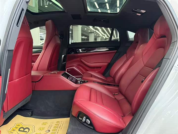 Фото 8 - Porsche Panamera