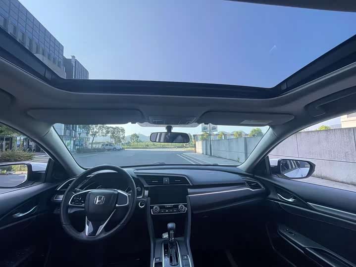 Фото 11 - Honda Civic