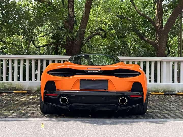 Photo 5 - McLaren GT