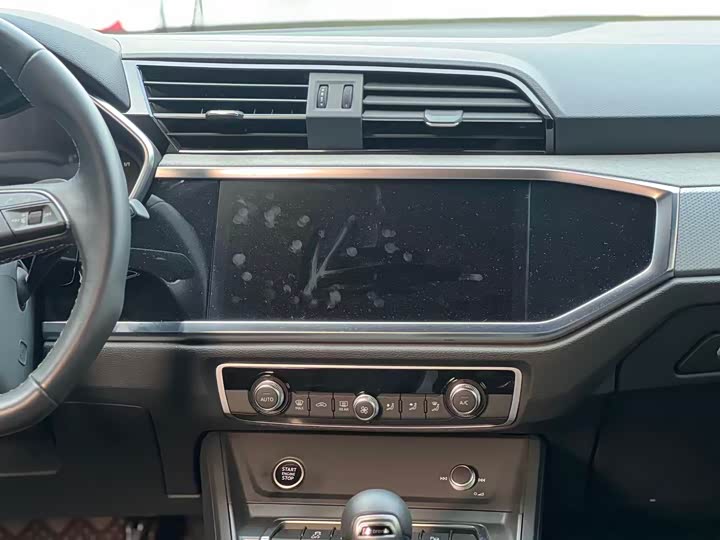 Фото 10 - Audi Q3