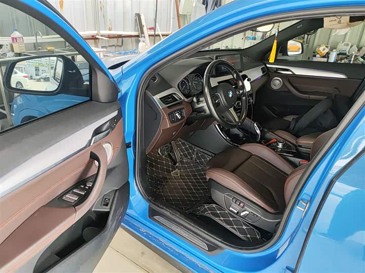 Фото 13 - BMW X2