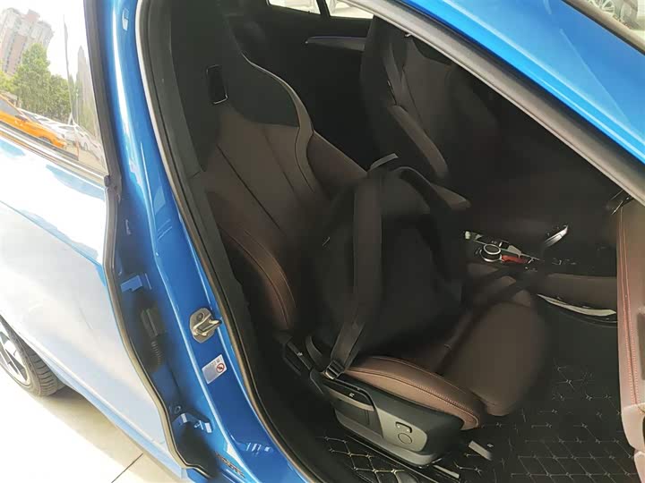 Фото 17 - BMW X2