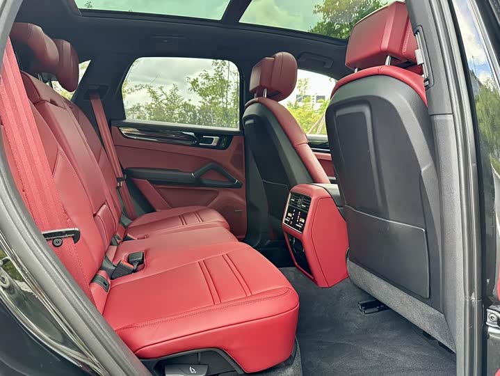 Фото 12 - Porsche Cayenne