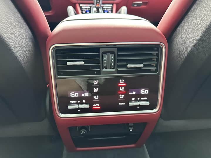 Фото 20 - Porsche Cayenne