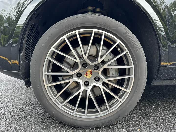 Фото 8 - Porsche Cayenne