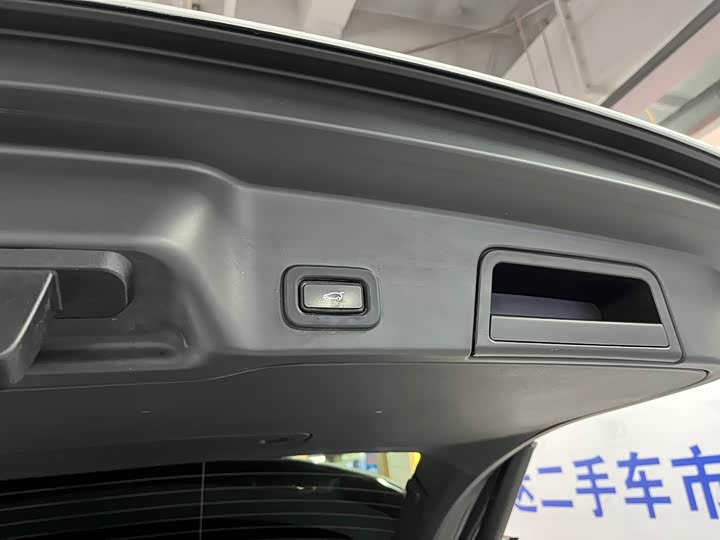 Фото 8 - Land Rover Range Rover Evoque L