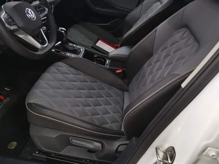 Фото 15 - Volkswagen Sagitar L