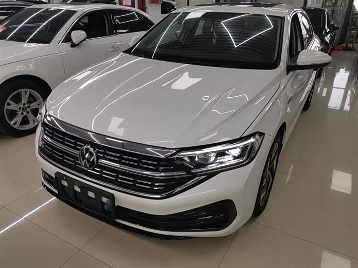 Фото 2 - Volkswagen Sagitar L