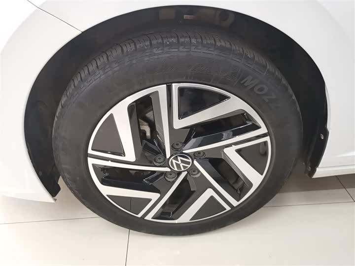 Фото 23 - Volkswagen Sagitar L