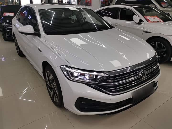 Фото 4 - Volkswagen Sagitar L