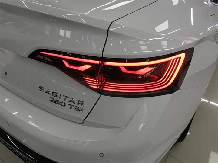 Фото 8 - Volkswagen Sagitar L