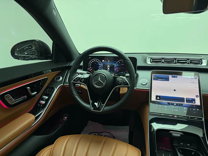 Фото 10 - Mercedes-Benz S-Class