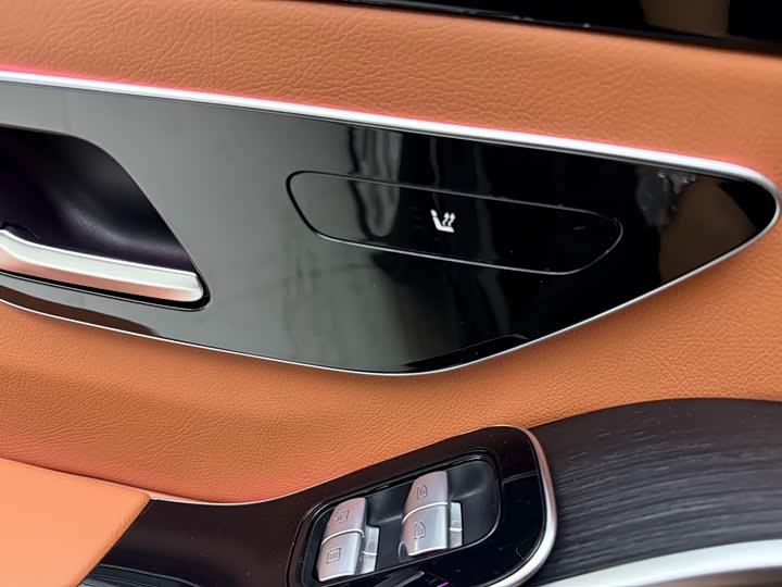 Фото 17 - Mercedes-Benz S-Class