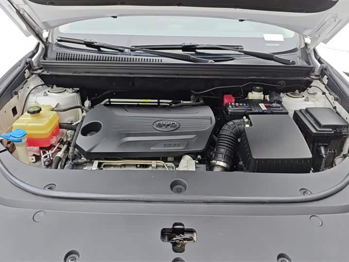 Фото 10 - BYD Song Pro