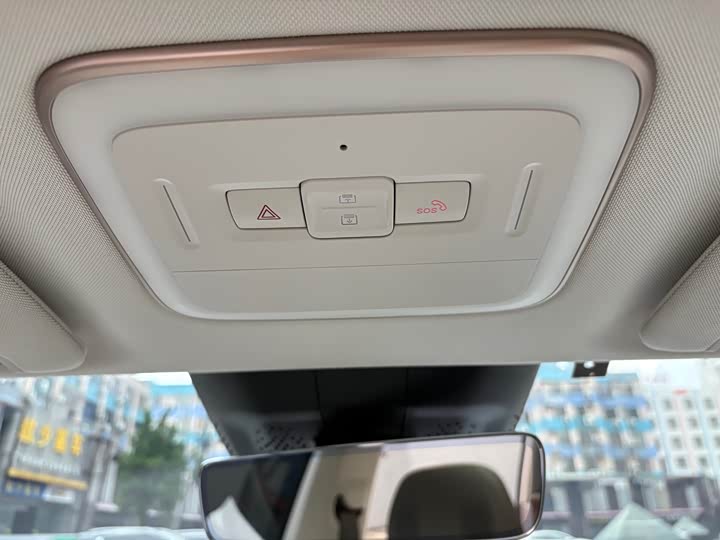 Фото 18 - Zeekr 7X