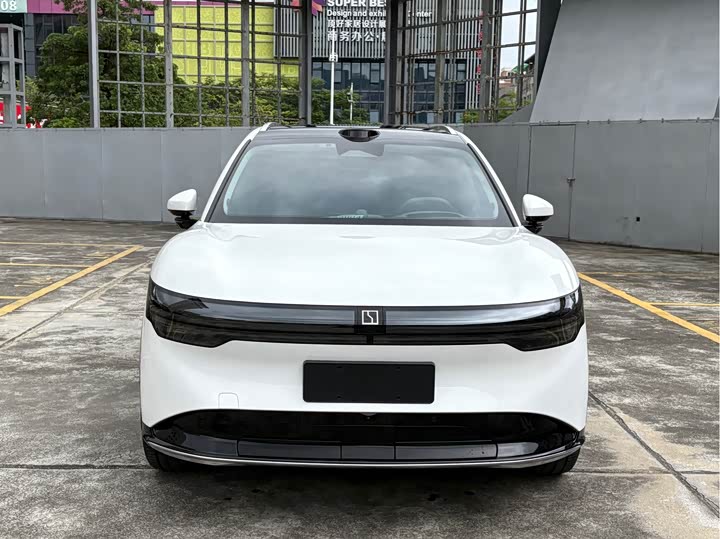 Фото 2 - Zeekr 7X