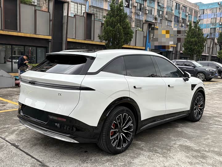 Фото 33 - Zeekr 7X