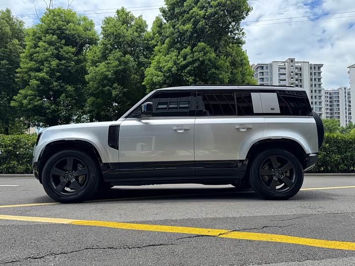 Фото 4 - Land Rover Defender