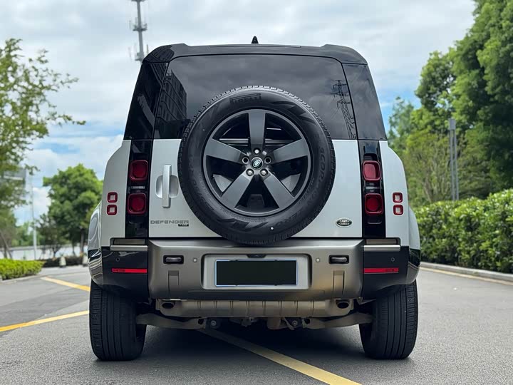 Фото 6 - Land Rover Defender