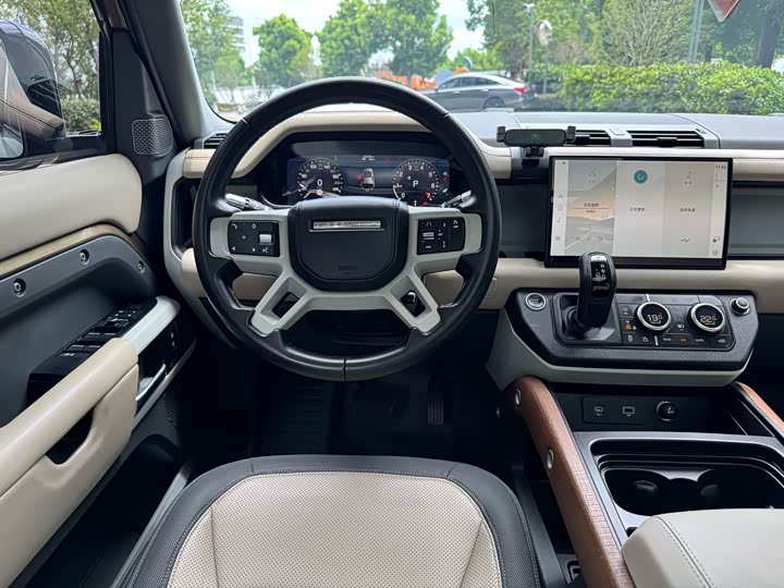 Фото 7 - Land Rover Defender