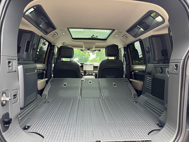 Фото 9 - Land Rover Defender