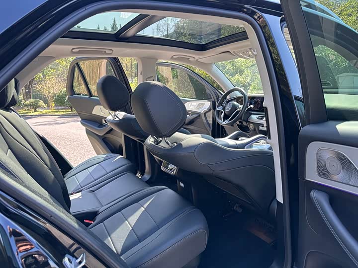 Фото 10 - Mercedes-Benz GLE-Class