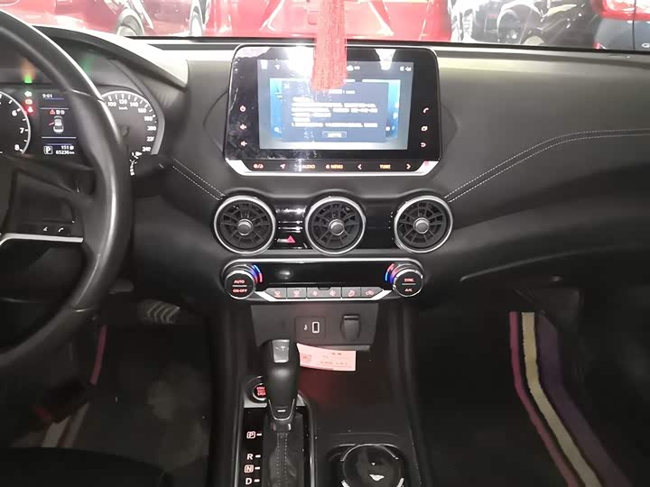 Фото 5 - Nissan Sylphy