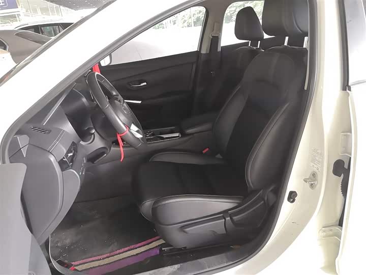 Фото 7 - Nissan Sylphy