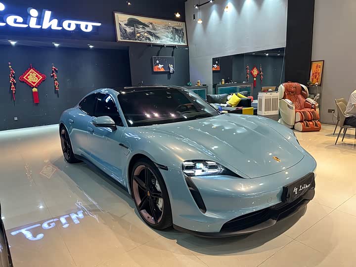 Фото 3 - Porsche Taycan