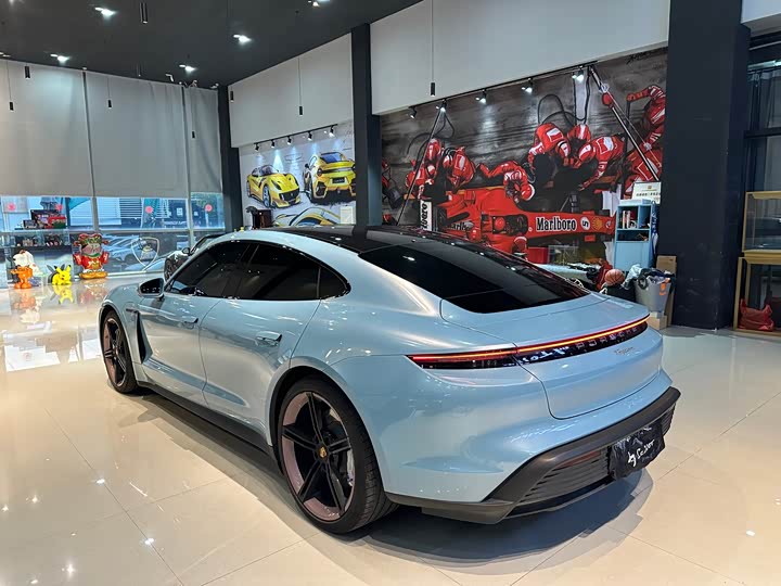 Фото 5 - Porsche Taycan