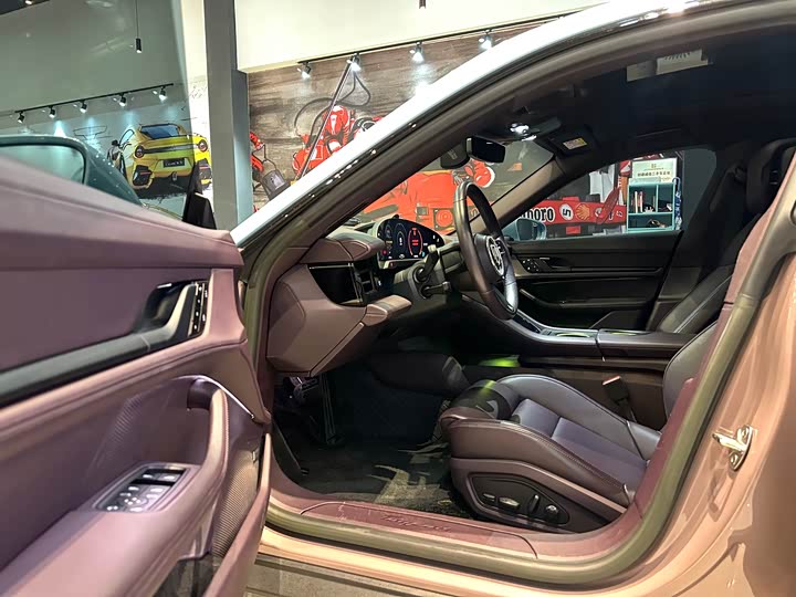 Фото 8 - Porsche Taycan