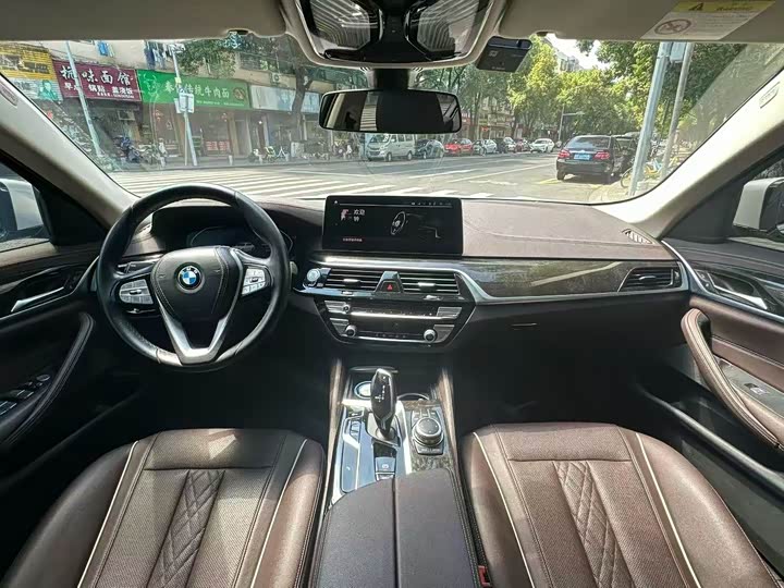 Фото 4 - BMW 5 Series