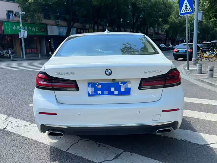 Фото 8 - BMW 5 Series