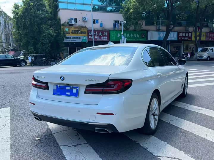 Фото 9 - BMW 5 Series