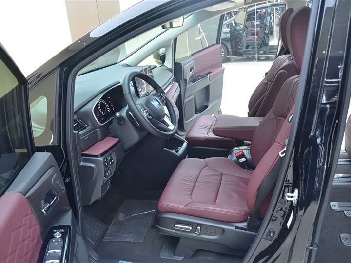 Фото 4 - Honda Elysion