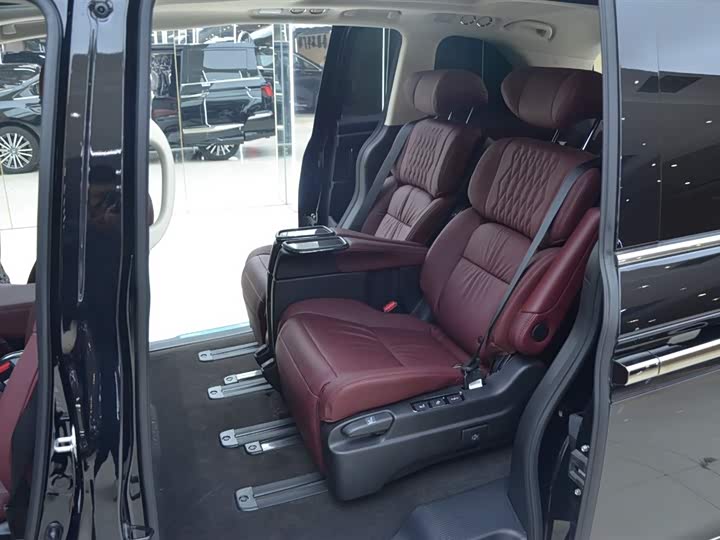 Фото 5 - Honda Elysion