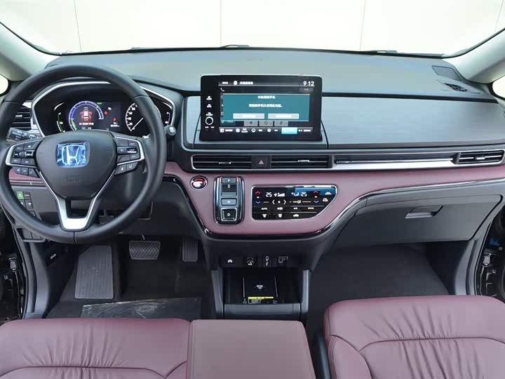 Фото 6 - Honda Elysion