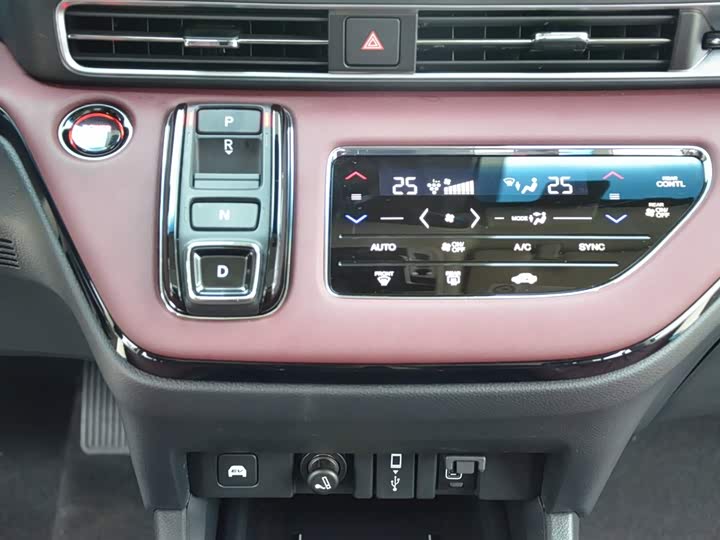 Фото 8 - Honda Elysion