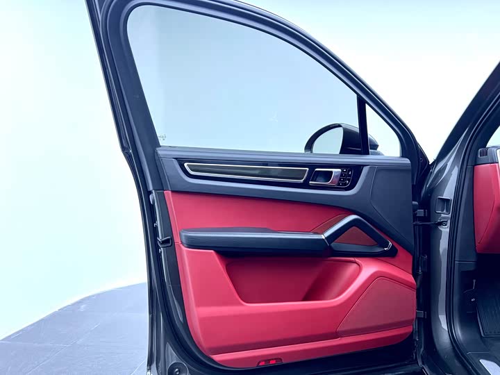 Фото 20 - Porsche Cayenne