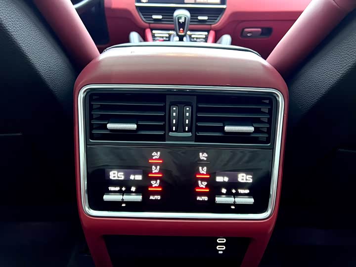 Фото 29 - Porsche Cayenne