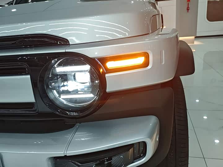 Фото 24 - Chery iCar V23