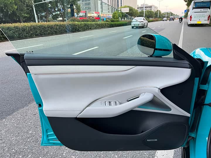 Фото 9 - Xiaomi SU7