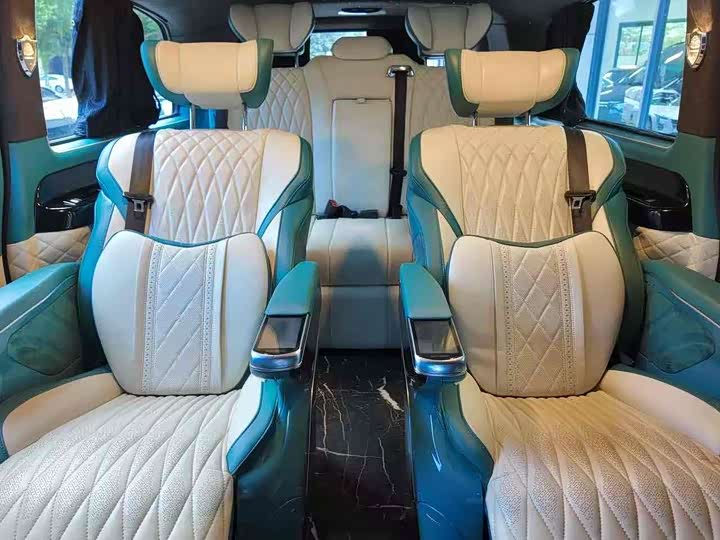 Фото 9 - Mercedes-Benz Vito