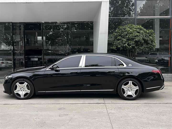 Фото 2 - Mercedes-Benz Maybach S-Class