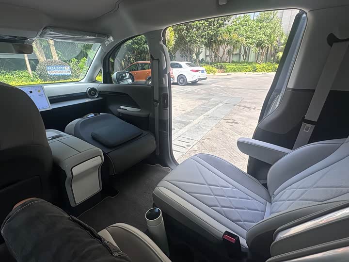 Фото 11 - BAIC Arcfox Kaola