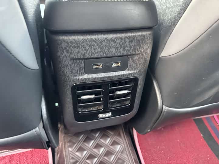 Фото 11 - XPeng G3