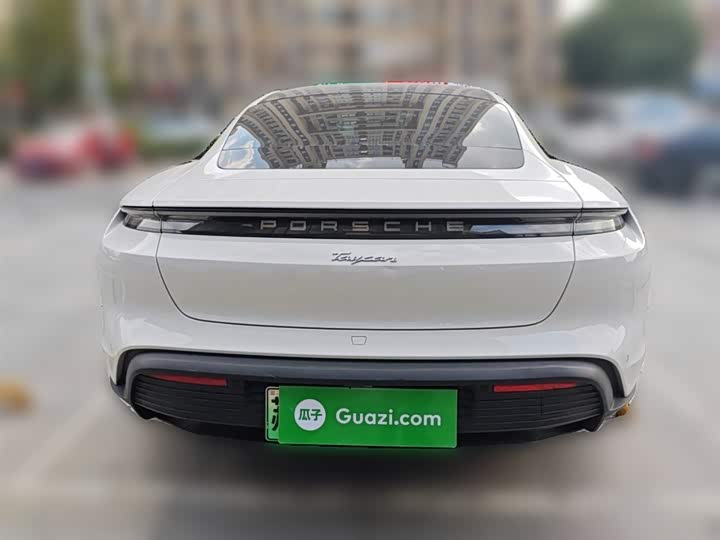 Фото 28 - Porsche Taycan