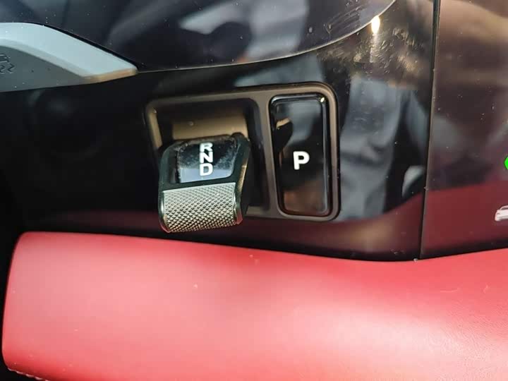 Фото 7 - Porsche Taycan