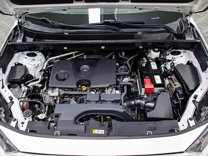 Фото 18 - Toyota RAV4