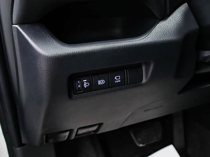 Фото 7 - Toyota RAV4